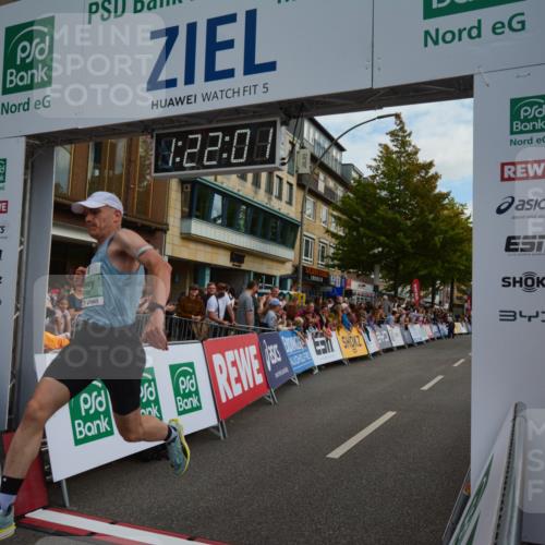 20.09.2026 - PSD Bank Halbmarathon LAZAROV Photography http://msf.ph/oto/10548842 20.09.2026 11:22:00 Ziel 1139, 1899, 3995 meine-sportfotos.de