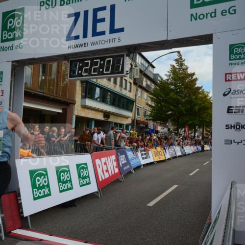 20.09.2026 - PSD Bank Halbmarathon LAZAROV Photography http://msf.ph/oto/10548843 20.09.2026 11:22:00 Ziel 1139, 1899, 3995 meine-sportfotos.de