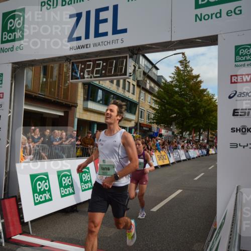 20.09.2026 - PSD Bank Halbmarathon LAZAROV Photography http://msf.ph/oto/10548844 20.09.2026 11:22:10 Ziel 1899, 3995 meine-sportfotos.de