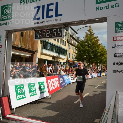 20.09.2026 - PSD Bank Halbmarathon LAZAROV Photography http://msf.ph/oto/10548862 20.09.2026 11:22:53 Ziel 3169, 3992 meine-sportfotos.de