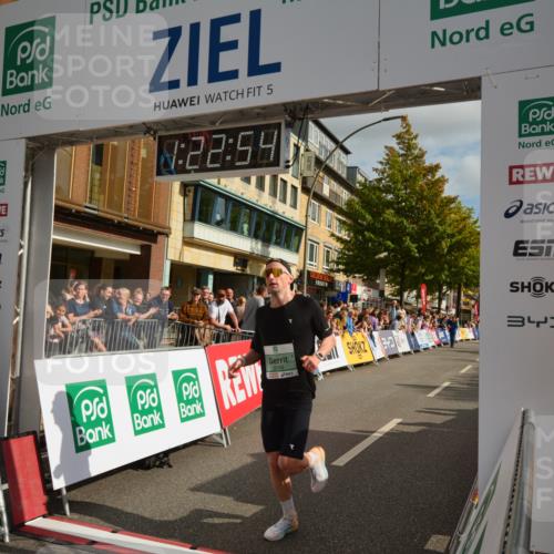 20.09.2026 - PSD Bank Halbmarathon LAZAROV Photography http://msf.ph/oto/10548864 20.09.2026 11:22:54 Ziel 3169, 3992 meine-sportfotos.de