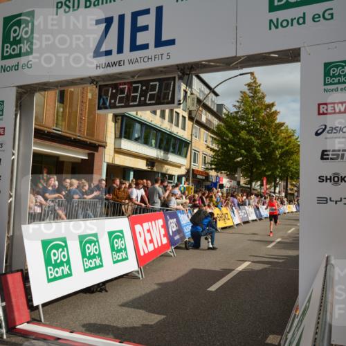20.09.2026 - PSD Bank Halbmarathon LAZAROV Photography http://msf.ph/oto/10548869 20.09.2026 11:23:21 Ziel 1985, 3104, 3406, 3625 meine-sportfotos.de