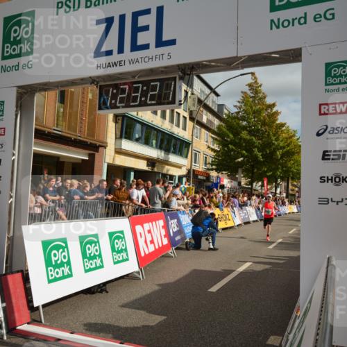 20.09.2026 - PSD Bank Halbmarathon LAZAROV Photography http://msf.ph/oto/10548871 20.09.2026 11:23:21 Ziel 1985, 3104, 3406, 3625 meine-sportfotos.de