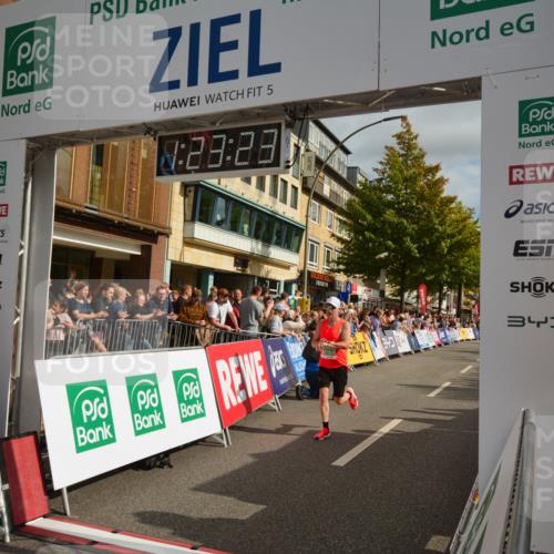 20.09.2026 - PSD Bank Halbmarathon LAZAROV Photography http://msf.ph/oto/10548879 20.09.2026 11:23:22 Ziel 1985, 3104, 3406, 3625 meine-sportfotos.de