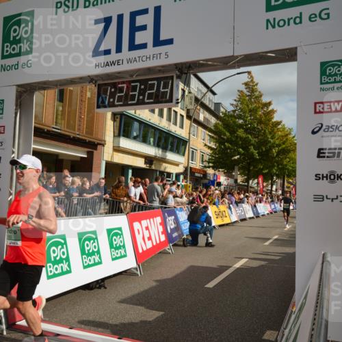 20.09.2026 - PSD Bank Halbmarathon LAZAROV Photography http://msf.ph/oto/10548883 20.09.2026 11:23:24 Ziel 1985, 3104, 3406, 3625, 4268 meine-sportfotos.de
