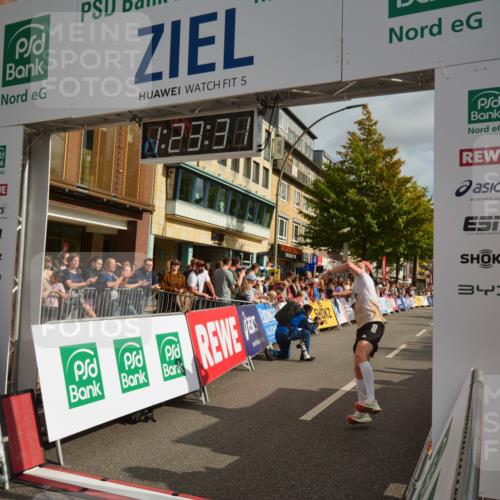 20.09.2026 - PSD Bank Halbmarathon LAZAROV Photography http://msf.ph/oto/10548894 20.09.2026 11:23:30 Ziel 1985, 3104, 3625, 4268 meine-sportfotos.de