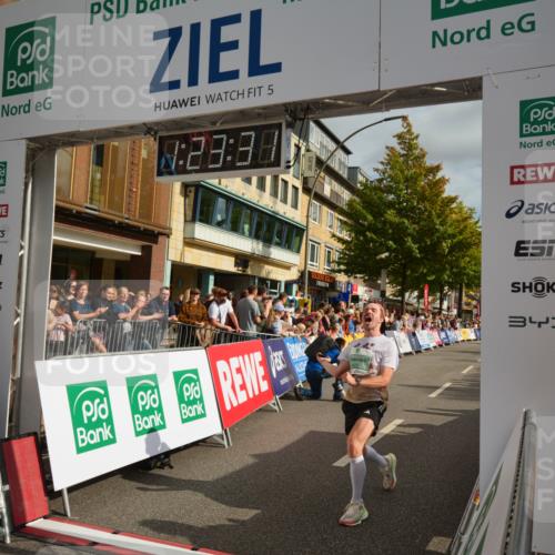 20.09.2026 - PSD Bank Halbmarathon LAZAROV Photography http://msf.ph/oto/10548895 20.09.2026 11:23:30 Ziel 1985, 3104, 3625, 4268 meine-sportfotos.de
