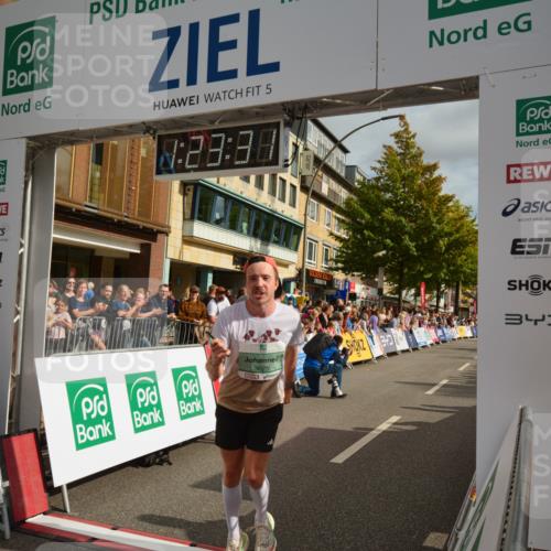 20.09.2026 - PSD Bank Halbmarathon LAZAROV Photography http://msf.ph/oto/10548897 20.09.2026 11:23:31 Ziel 3104, 3625, 4268 meine-sportfotos.de