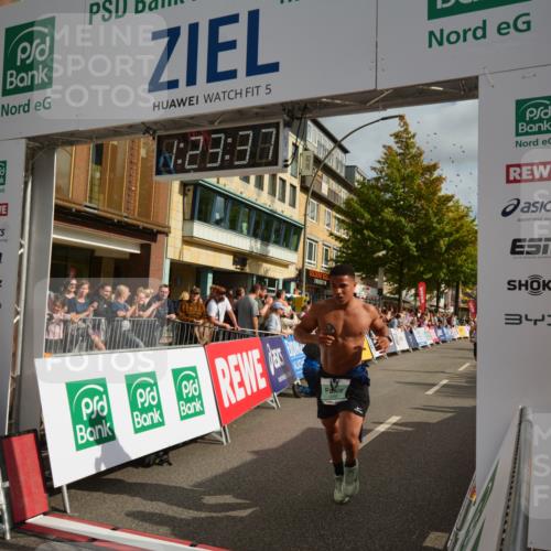 20.09.2026 - PSD Bank Halbmarathon LAZAROV Photography http://msf.ph/oto/10548904 20.09.2026 11:23:36 Ziel 1842, 3625, 4268 meine-sportfotos.de