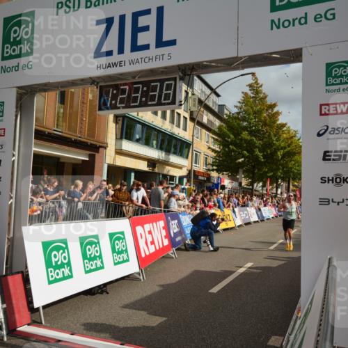 20.09.2026 - PSD Bank Halbmarathon LAZAROV Photography http://msf.ph/oto/10548907 20.09.2026 11:23:37 Ziel 1842, 3625, 4268 meine-sportfotos.de