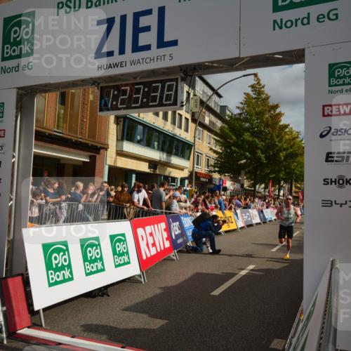 20.09.2026 - PSD Bank Halbmarathon LAZAROV Photography http://msf.ph/oto/10548908 20.09.2026 11:23:38 Ziel 1842, 4268 meine-sportfotos.de