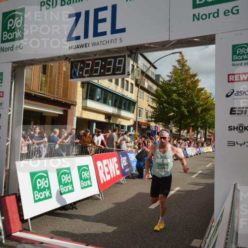 20.09.2026 - PSD Bank Halbmarathon LAZAROV Photography http://msf.ph/oto/10548913 20.09.2026 11:23:39 Ziel 1842, 4268 meine-sportfotos.de