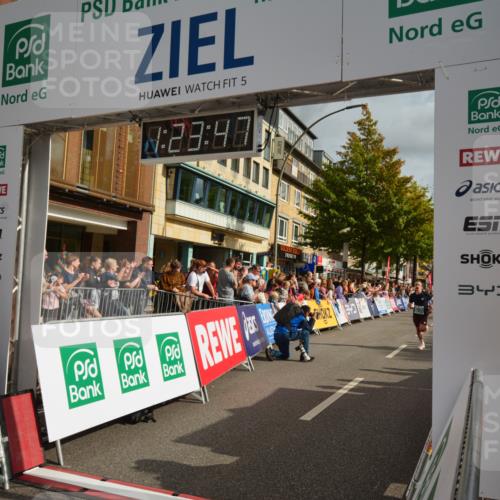 20.09.2026 - PSD Bank Halbmarathon LAZAROV Photography http://msf.ph/oto/10548917 20.09.2026 11:23:46 Ziel 1024, 1842, 3377, 4146 meine-sportfotos.de