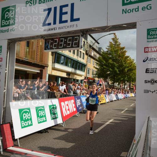 20.09.2026 - PSD Bank Halbmarathon LAZAROV Photography http://msf.ph/oto/10548926 20.09.2026 11:23:52 Ziel 1024, 1842, 2776, 3377, 4105, 4146, 4227, 4558 meine-sportfotos.de
