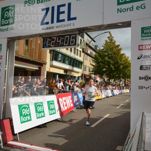 20.09.2026 - PSD Bank Halbmarathon LAZAROV Photography http://msf.ph/oto/10548957 20.09.2026 11:24:05 Ziel 2776, 2779, 4105, 4176, 4227, 4545, 4558 meine-sportfotos.de
