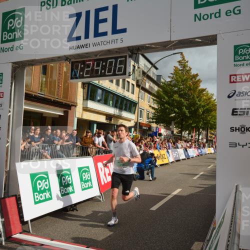 20.09.2026 - PSD Bank Halbmarathon LAZAROV Photography http://msf.ph/oto/10548958 20.09.2026 11:24:05 Ziel 2776, 2779, 4105, 4176, 4227, 4545, 4558 meine-sportfotos.de