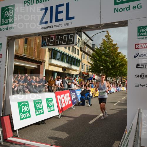 20.09.2026 - PSD Bank Halbmarathon LAZAROV Photography http://msf.ph/oto/10548964 20.09.2026 11:24:08 Ziel 2776, 2779, 4105, 4176, 4545, 4558 meine-sportfotos.de