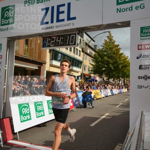 20.09.2026 - PSD Bank Halbmarathon LAZAROV Photography http://msf.ph/oto/10548967 20.09.2026 11:24:09 Ziel 2779, 4105, 4176, 4545, 4558 meine-sportfotos.de