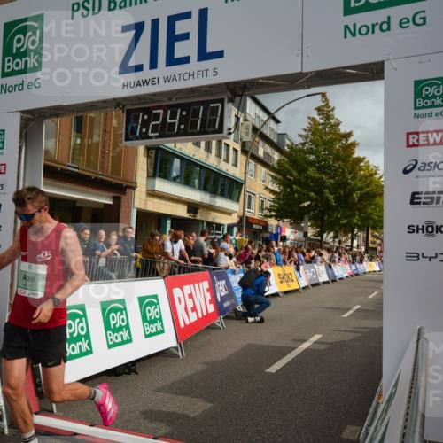 20.09.2026 - PSD Bank Halbmarathon LAZAROV Photography http://msf.ph/oto/10548969 20.09.2026 11:24:16 Ziel 2125, 2895, 3407, 4176, 4545 meine-sportfotos.de