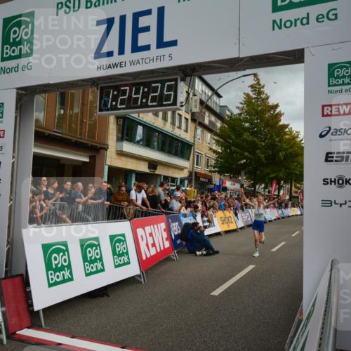 20.09.2026 - PSD Bank Halbmarathon LAZAROV Photography http://msf.ph/oto/10548975 20.09.2026 11:24:25 Ziel 2125, 2895, 3407, 3548, 4463 meine-sportfotos.de