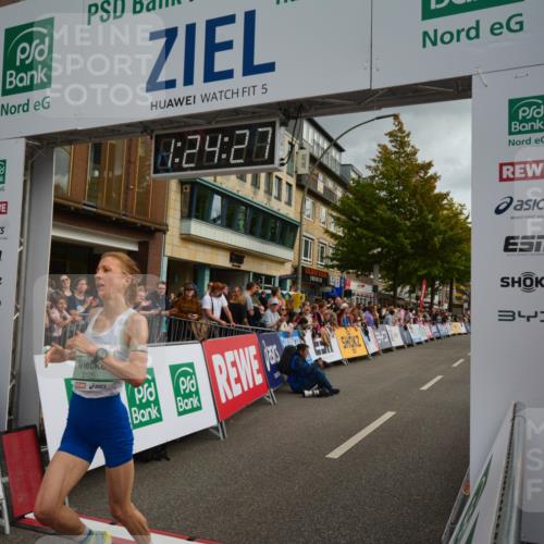 20.09.2026 - PSD Bank Halbmarathon LAZAROV Photography http://msf.ph/oto/10548979 20.09.2026 11:24:26 Ziel 2125, 2895, 3407, 3548, 4463 meine-sportfotos.de