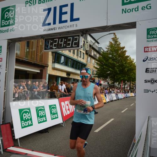 20.09.2026 - PSD Bank Halbmarathon LAZAROV Photography http://msf.ph/oto/10548981 20.09.2026 11:24:32 Ziel 1636, 2125, 2766, 3548, 4463 meine-sportfotos.de