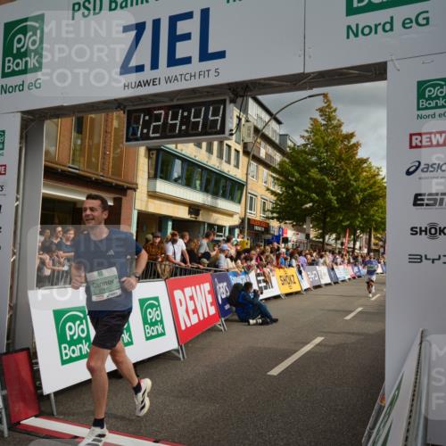 20.09.2026 - PSD Bank Halbmarathon LAZAROV Photography http://msf.ph/oto/10548994 20.09.2026 11:24:44 Ziel 1636, 1780, 1801, 2365, 2766 meine-sportfotos.de