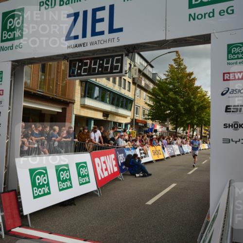 20.09.2026 - PSD Bank Halbmarathon LAZAROV Photography http://msf.ph/oto/10548997 20.09.2026 11:24:44 Ziel 1636, 1780, 1801, 2365, 2766 meine-sportfotos.de