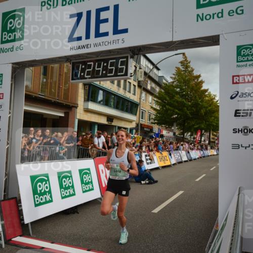 20.09.2026 - PSD Bank Halbmarathon LAZAROV Photography http://msf.ph/oto/10549008 20.09.2026 11:24:55 Ziel 1780, 1801, 3087 meine-sportfotos.de