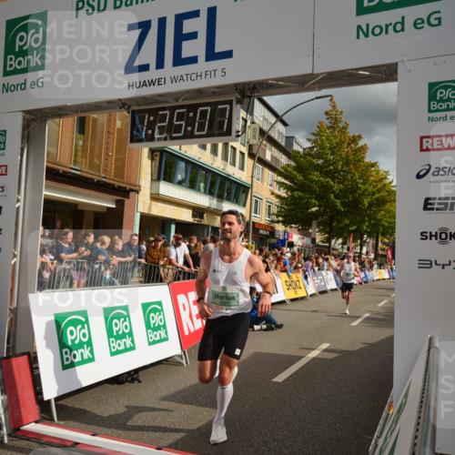 20.09.2026 - PSD Bank Halbmarathon LAZAROV Photography http://msf.ph/oto/10549016 20.09.2026 11:25:06 Ziel 2438, 3087, 4765 meine-sportfotos.de