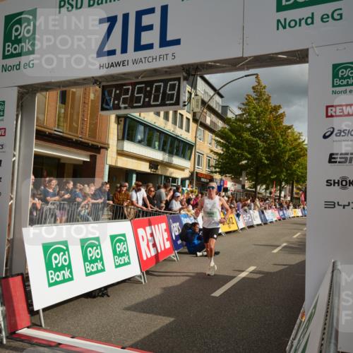 20.09.2026 - PSD Bank Halbmarathon LAZAROV Photography http://msf.ph/oto/10549022 20.09.2026 11:25:08 Ziel 2438, 3087, 4765 meine-sportfotos.de