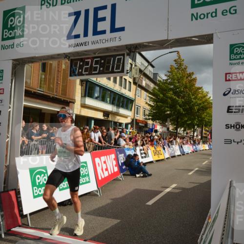 20.09.2026 - PSD Bank Halbmarathon LAZAROV Photography http://msf.ph/oto/10549025 20.09.2026 11:25:09 Ziel 2438, 3087, 4765 meine-sportfotos.de