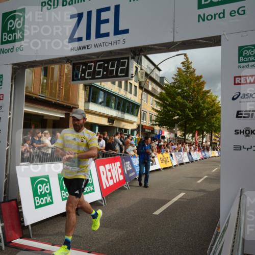 20.09.2026 - PSD Bank Halbmarathon LAZAROV Photography http://msf.ph/oto/10549046 20.09.2026 11:25:41 Ziel 1428, 2744 meine-sportfotos.de