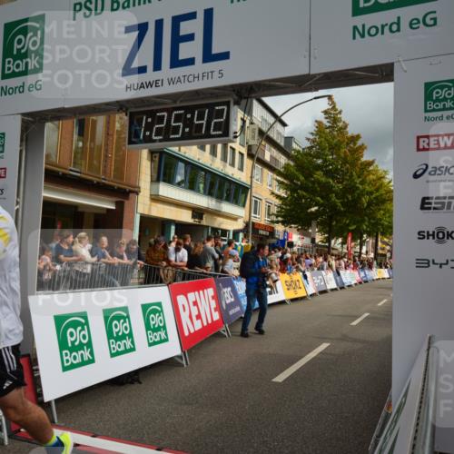 20.09.2026 - PSD Bank Halbmarathon LAZAROV Photography http://msf.ph/oto/10549048 20.09.2026 11:25:42 Ziel 1428, 2744 meine-sportfotos.de