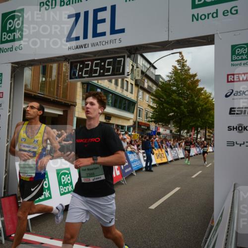 20.09.2026 - PSD Bank Halbmarathon LAZAROV Photography http://msf.ph/oto/10549050 20.09.2026 11:25:56 Ziel 2377, 2388, 4133, 4277, 4729 meine-sportfotos.de
