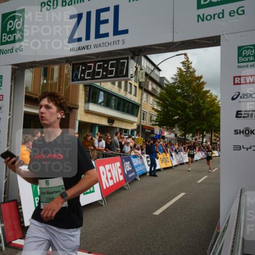 20.09.2026 - PSD Bank Halbmarathon LAZAROV Photography http://msf.ph/oto/10549051 20.09.2026 11:25:56 Ziel 2377, 2388, 4133, 4277, 4729 meine-sportfotos.de