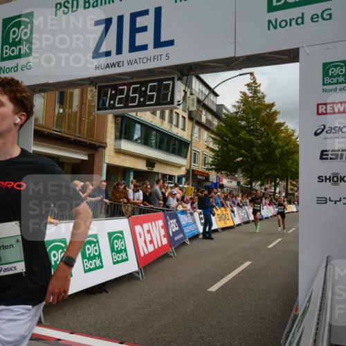 20.09.2026 - PSD Bank Halbmarathon LAZAROV Photography http://msf.ph/oto/10549052 20.09.2026 11:25:56 Ziel 2377, 2388, 4133, 4277, 4729 meine-sportfotos.de