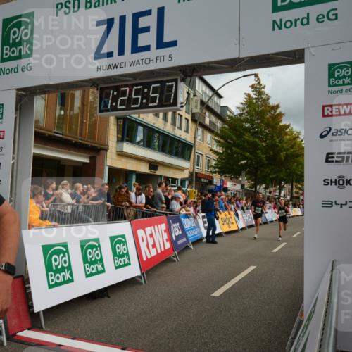 20.09.2026 - PSD Bank Halbmarathon LAZAROV Photography http://msf.ph/oto/10549053 20.09.2026 11:25:56 Ziel 2377, 2388, 4133, 4277, 4729 meine-sportfotos.de