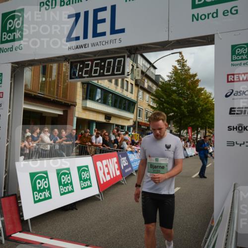20.09.2026 - PSD Bank Halbmarathon LAZAROV Photography http://msf.ph/oto/10549058 20.09.2026 11:25:59 Ziel 2377, 2388, 4133, 4277, 4347, 4729 meine-sportfotos.de