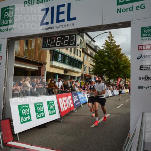 20.09.2026 - PSD Bank Halbmarathon LAZAROV Photography http://msf.ph/oto/10549086 20.09.2026 11:26:22 Ziel 1518, 2603, 2620, 3710, 4174, 4518 meine-sportfotos.de