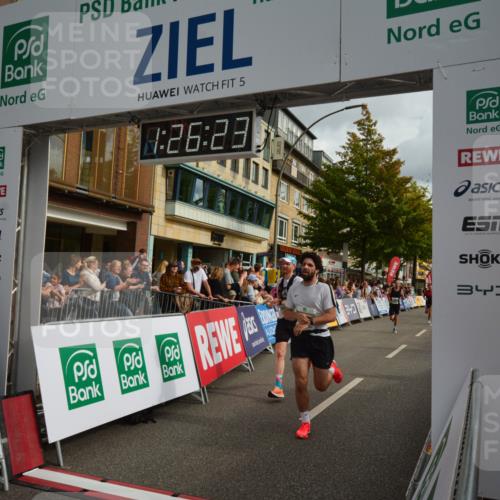 20.09.2026 - PSD Bank Halbmarathon LAZAROV Photography http://msf.ph/oto/10549087 20.09.2026 11:26:22 Ziel 1518, 2603, 2620, 3710, 4174, 4518 meine-sportfotos.de