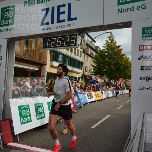 20.09.2026 - PSD Bank Halbmarathon LAZAROV Photography http://msf.ph/oto/10549089 20.09.2026 11:26:23 Ziel 1518, 2603, 2620, 3081, 3710, 4174, 4373, 4518 meine-sportfotos.de