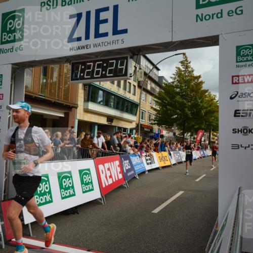 20.09.2026 - PSD Bank Halbmarathon LAZAROV Photography http://msf.ph/oto/10549092 20.09.2026 11:26:23 Ziel 1518, 2603, 2620, 3081, 3710, 4174, 4373, 4518 meine-sportfotos.de