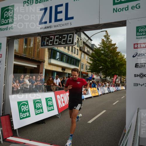 20.09.2026 - PSD Bank Halbmarathon LAZAROV Photography http://msf.ph/oto/10549102 20.09.2026 11:26:27 Ziel 1518, 2603, 2620, 3081, 3710, 4174, 4373, 4396 meine-sportfotos.de