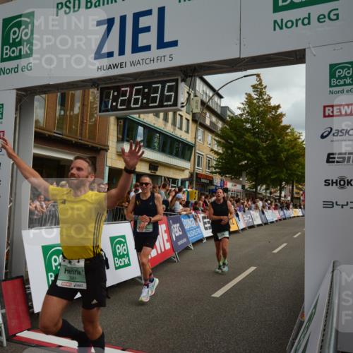 20.09.2026 - PSD Bank Halbmarathon LAZAROV Photography http://msf.ph/oto/10549108 20.09.2026 11:26:35 Ziel 1950, 3081, 3998, 4373, 4396 meine-sportfotos.de