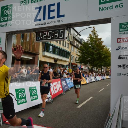 20.09.2026 - PSD Bank Halbmarathon LAZAROV Photography http://msf.ph/oto/10549109 20.09.2026 11:26:35 Ziel 1950, 3081, 3998, 4373, 4396 meine-sportfotos.de