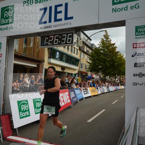 20.09.2026 - PSD Bank Halbmarathon LAZAROV Photography http://msf.ph/oto/10549114 20.09.2026 11:26:36 Ziel 1950, 3081, 3886, 3998, 4373, 4396 meine-sportfotos.de