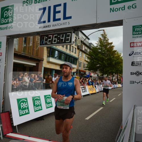 20.09.2026 - PSD Bank Halbmarathon LAZAROV Photography http://msf.ph/oto/10549118 20.09.2026 11:26:43 Ziel 1950, 2292, 3886, 3998 meine-sportfotos.de