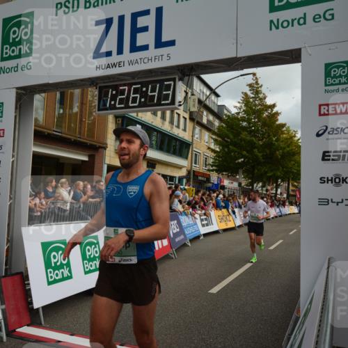 20.09.2026 - PSD Bank Halbmarathon LAZAROV Photography http://msf.ph/oto/10549119 20.09.2026 11:26:43 Ziel 1950, 2292, 3886, 3998 meine-sportfotos.de
