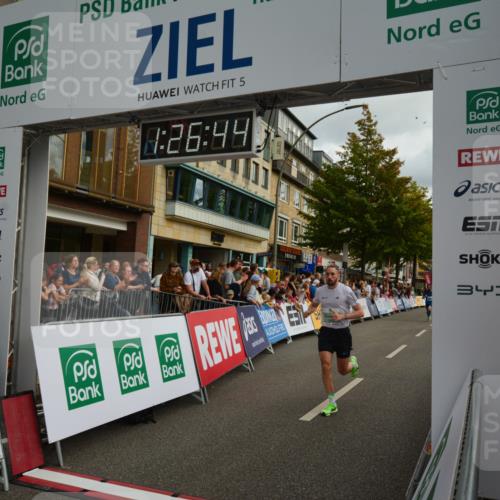 20.09.2026 - PSD Bank Halbmarathon LAZAROV Photography http://msf.ph/oto/10549123 20.09.2026 11:26:44 Ziel 1287, 1950, 2292, 3886, 3998, 4056 meine-sportfotos.de